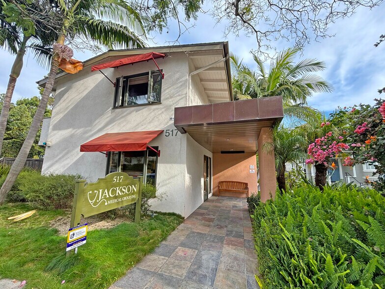 517 W Junipero St, Santa Barbara, CA à vendre - Photo de l’immeuble – Image 3 sur 15