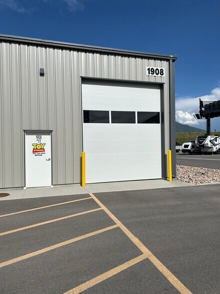 1908 N 200 E, Spanish Fork, UT à louer - Photo de l’immeuble – Image 3 sur 26