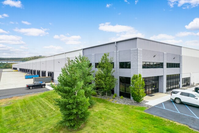 Plus de détails pour 325 Centerpoint Blvd, Jenkins, PA - Industriel/Logistique à louer
