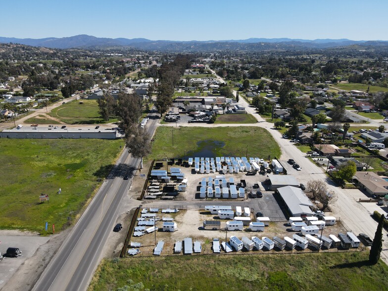 2430 Main St, Ramona, CA à louer - Photo de l’immeuble – Image 1 sur 12
