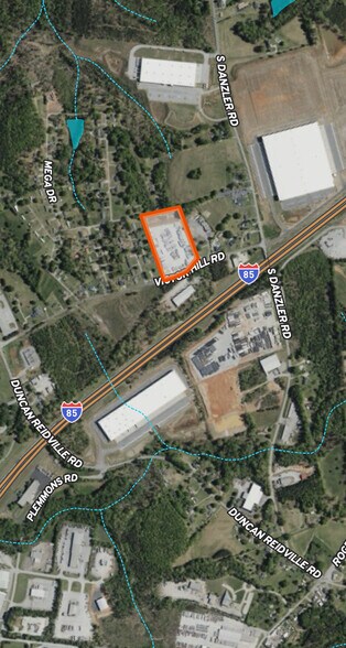 1699 Victor Hill Rd, Duncan, SC à louer - Photo de l’immeuble – Image 2 sur 4