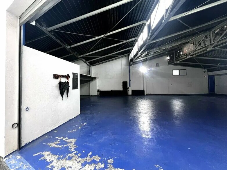 Industriel/Logistique dans Nice à louer - Photo intérieure – Image 2 sur 8