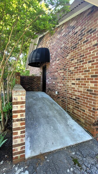 101 Chapman St, Greenville, SC à vendre - Photo de l’immeuble – Image 3 sur 15