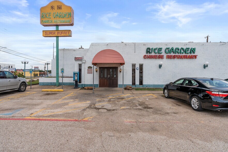 4016 W Camp Wisdom Rd, Dallas, TX à vendre - Photo de l’immeuble – Image 2 sur 7