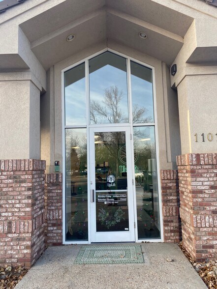 1101 Oakridge Dr, Fort Collins, CO à louer - Photo de l’immeuble – Image 2 sur 17