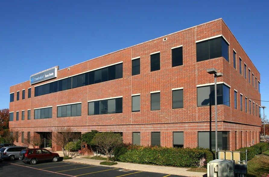 1717 N Interstate 35, Round Rock, TX à louer - Photo de l’immeuble – Image 2 sur 4
