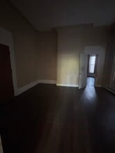 82 Clinton Ave, Newark, NJ à louer Photo intérieure– Image 2 sur 4