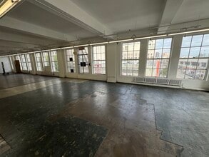 122 E 7th St, Los Angeles, CA à louer Photo intérieure– Image 2 sur 5