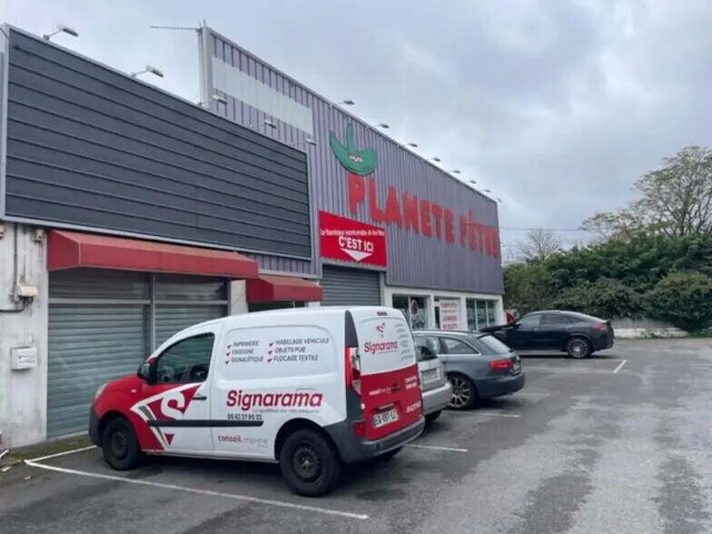 Local commercial dans Tarbes à louer - Photo de l’immeuble – Image 2 sur 6