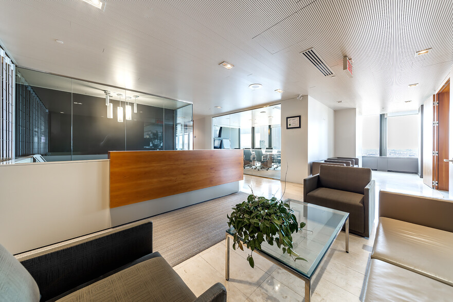 800 Rue Du Square-Victoria, Montréal, QC à louer - Photo intérieure – Image 3 sur 11