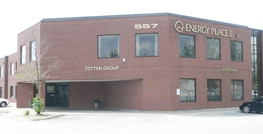 557 Southdale Rd E, London, ON à louer - Photo de l’immeuble – Image 2 sur 3