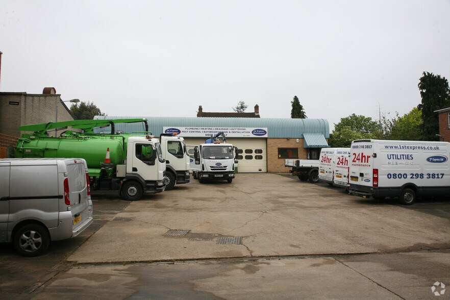 St Clare Court portefeuille de 8 biens à vendre sur LoopNet.fr - Photo principale – Image 3 sur 8