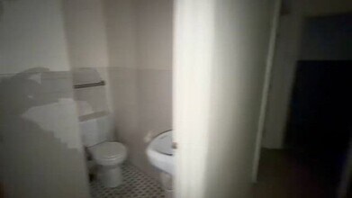 1711 Zerega Ave, Bronx, NY à louer - Vidéo sur l’annonce professionnelle