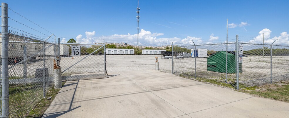 5565 Korbin Ave, Rockledge, FL à louer - Photo de l’immeuble – Image 2 sur 4