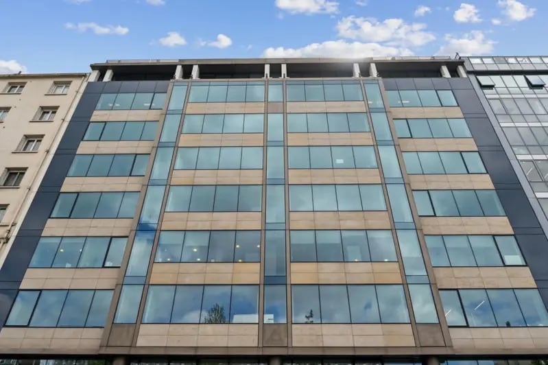 127 Avenue Charles De Gaulle, Neuilly-sur-Seine à louer - Photo de l’immeuble – Image 3 sur 14