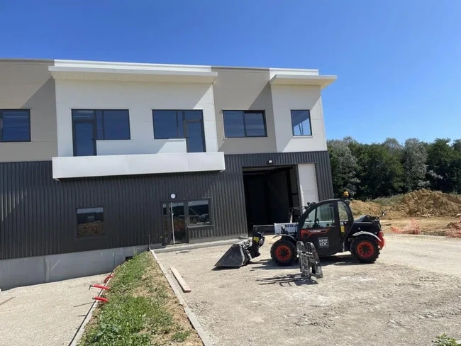 Plus de détails pour 15 Rue Clément Ader, Saint-Pierre-du-Perray - Local d’activités à vendre