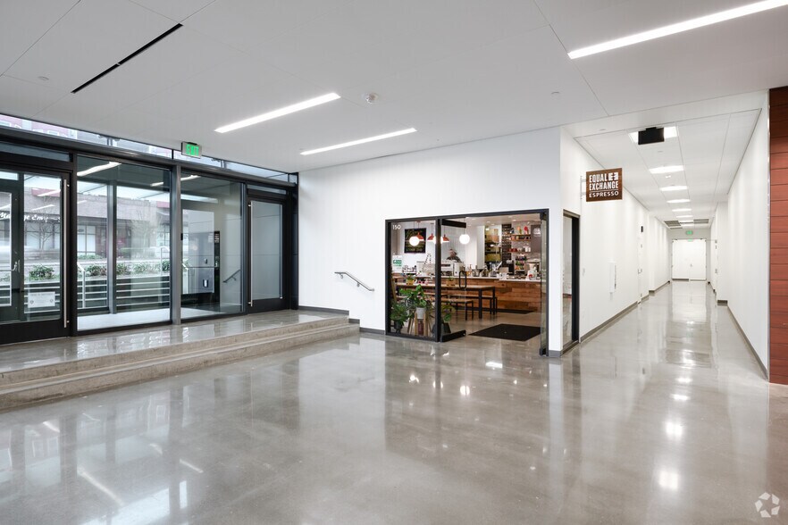 1448 NW Market St, Seattle, WA à louer - Hall d’entrée – Image 2 sur 25
