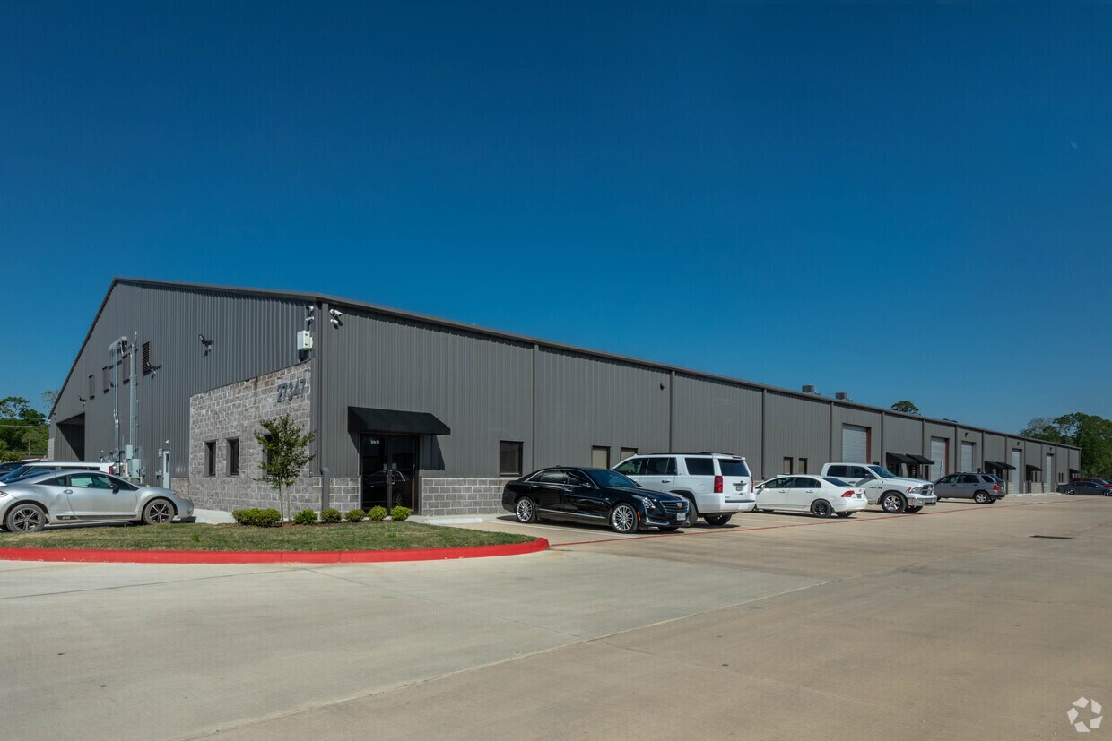 27359 W Hardy Rd, Spring, TX à louer Photo principale– Image 1 sur 7