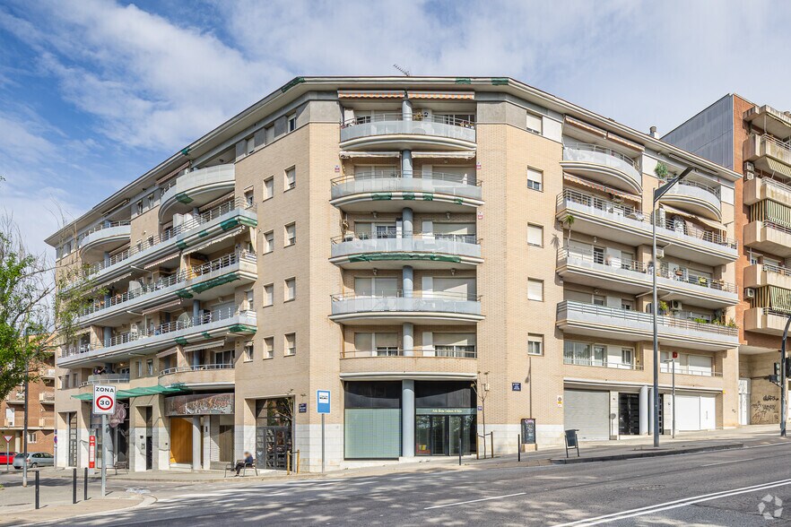Immeuble residentiel dans Terrassa, Barcelona à vendre - Photo principale – Image 1 sur 4