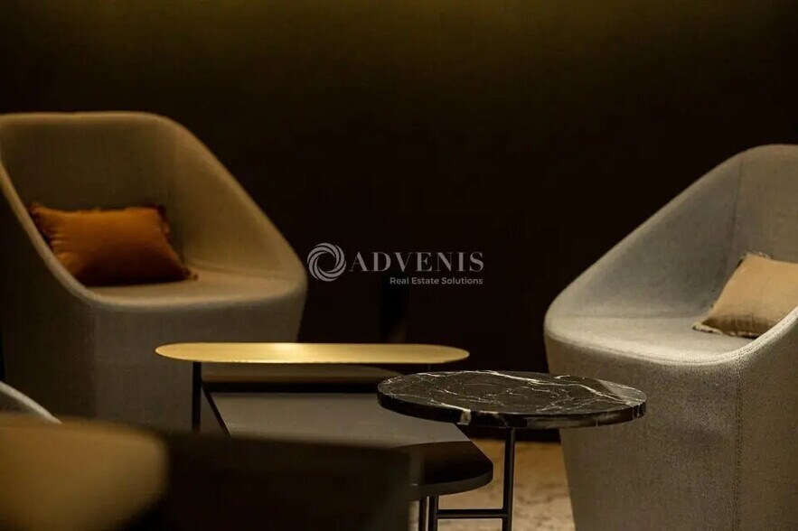 Bureau dans Courbevoie à louer - Photo de l’immeuble – Image 2 sur 16