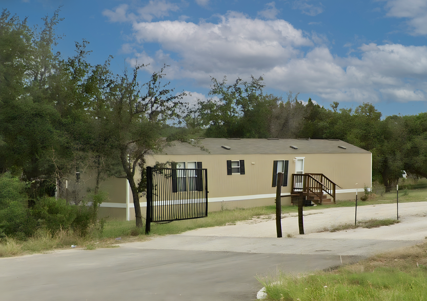 Interstate 10 W & N Creek Loop Loop, Comfort, TX à louer - Photo de l’immeuble – Image 2 sur 2