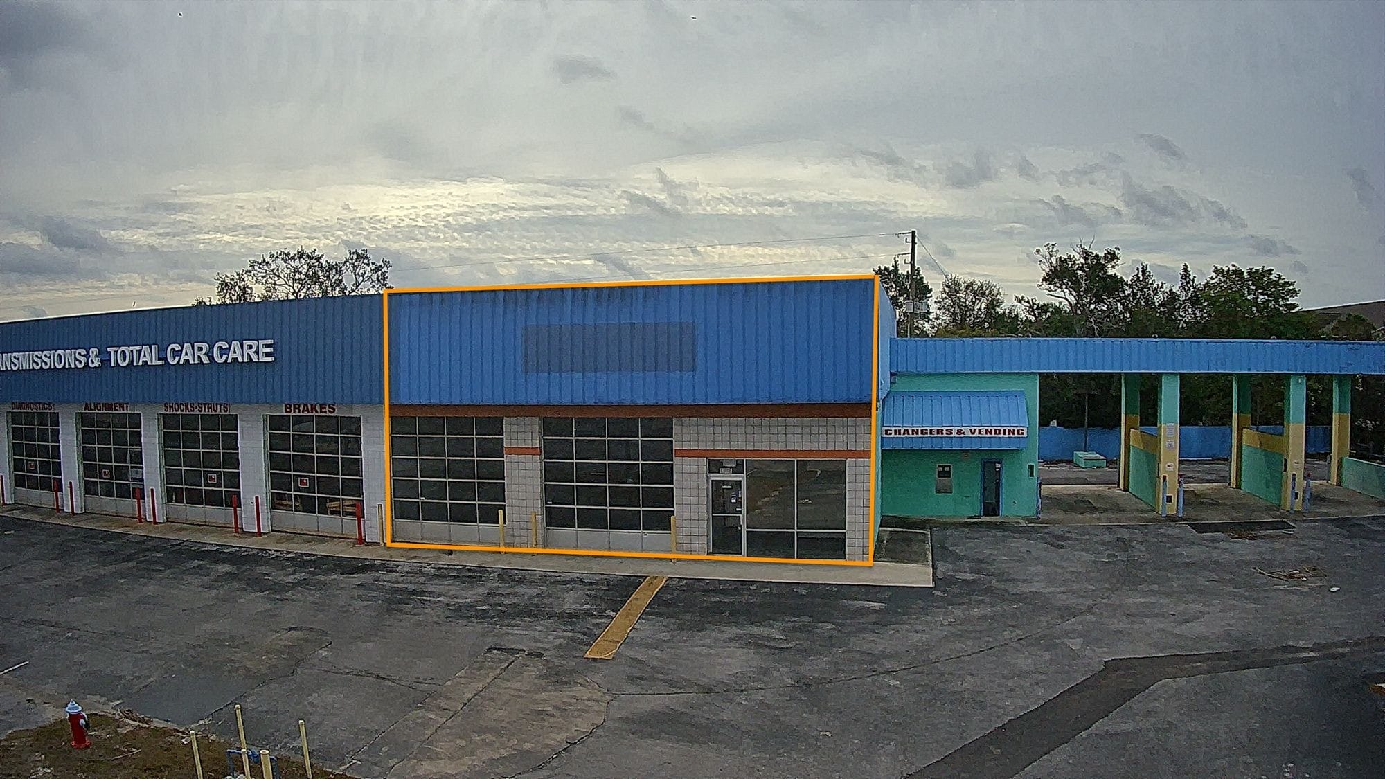 7006-7010 Ridge Rd, Port Richey, FL à louer Photo de l’immeuble– Image 1 sur 4