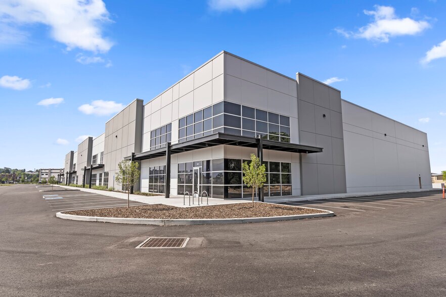 626 W Stockman Way, Ogden, UT à louer - Photo de l’immeuble – Image 3 sur 19