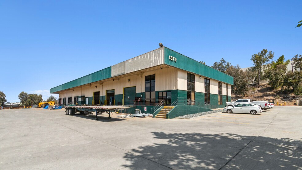 1872 Nirvana Ave, Chula Vista, CA à louer - Photo de l’immeuble – Image 1 sur 6