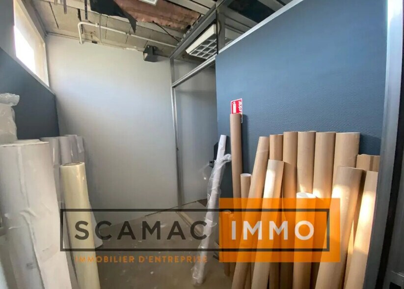 Industriel/Logistique dans Châteauneuf-les-Martigues à louer - Photo de l’immeuble – Image 2 sur 4