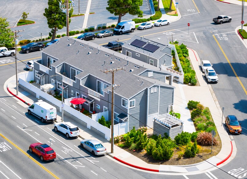 504 Clay Ave, Huntington Beach, CA à vendre - Photo de l’immeuble – Image 3 sur 10