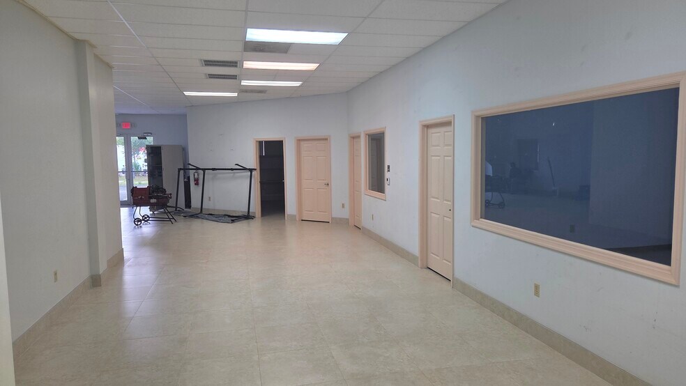 1150 SW 30th Ave, Pompano Beach, FL à louer - Photo de l’immeuble – Image 2 sur 8