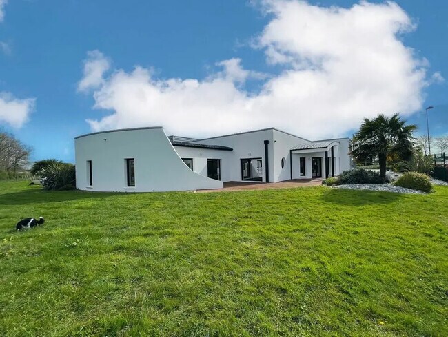 Plus de détails pour Industriel/Logistique à louer