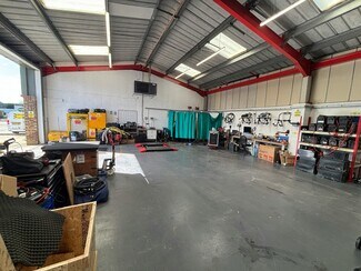 Plus de détails pour C R Bates Industrial Estate, Stokenchurch - Industriel/Logistique à louer