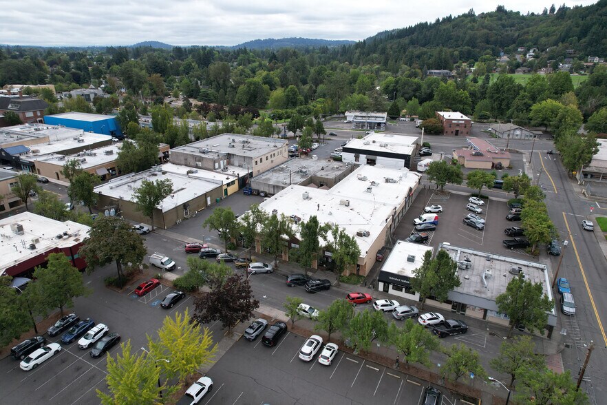 20 NW 2nd St, Gresham, OR à vendre - Photo de l’immeuble – Image 3 sur 10