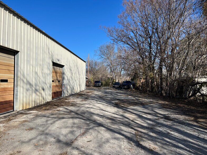 2885 E Admiral Pl, Tulsa, OK à vendre - Photo de l’immeuble – Image 3 sur 10