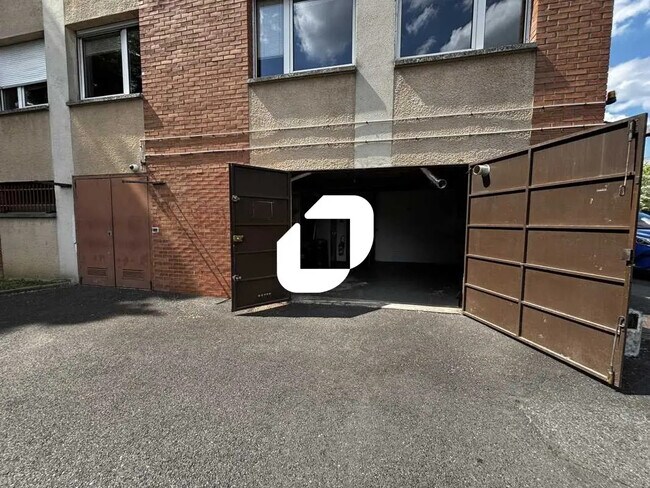 Plus de détails pour Bureau, Local d'activités à louer