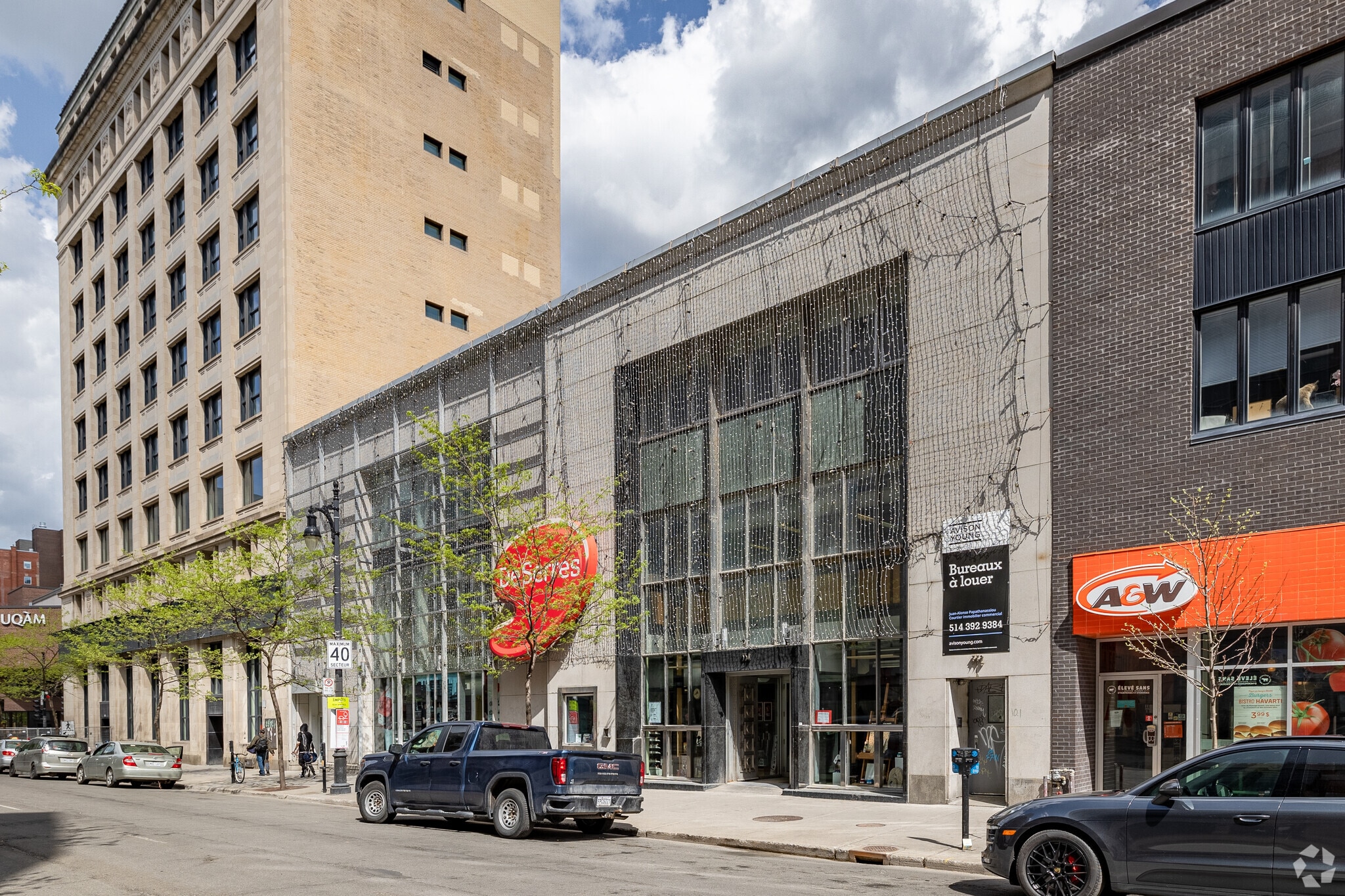 332-334 Sainte-Catherine E, Montréal, QC à vendre Photo principale– Image 1 sur 5