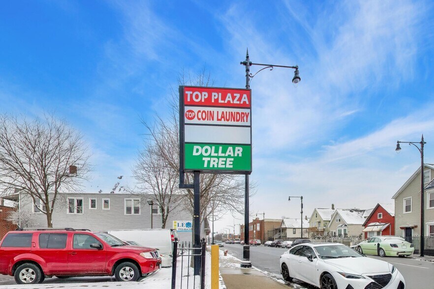 4916-4926 N Pulaski Rd, Chicago, IL à louer - Photo de l’immeuble – Image 3 sur 16