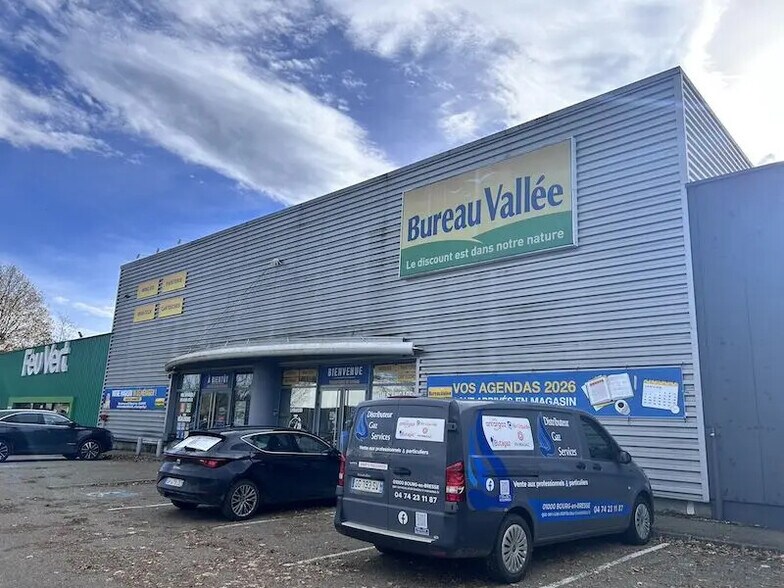 75 Rue Louis Lepine, Viriat à louer - Photo de l’immeuble – Image 2 sur 4