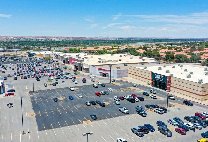 801 Sunland Park Dr, El Paso, TX à vendre - Photo de l’immeuble – Image 1 sur 2
