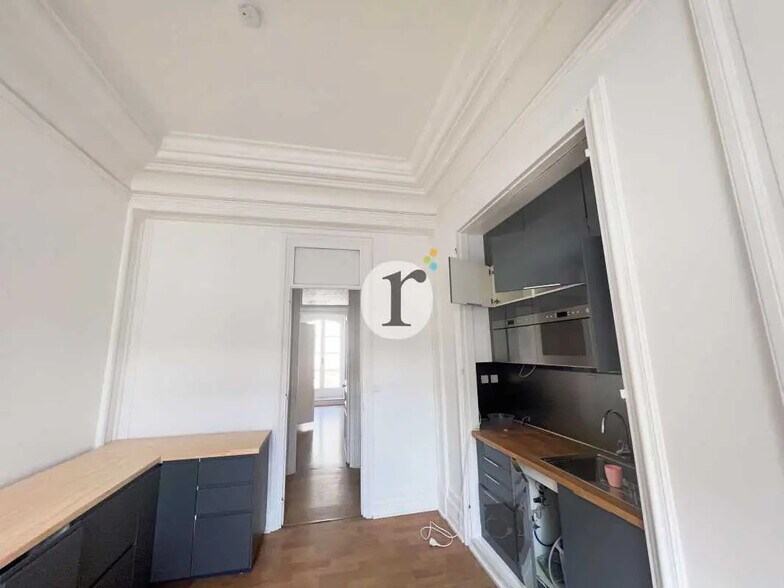 Bureau dans Lille à louer - Photo de l’immeuble – Image 3 sur 11
