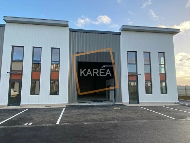 Plus de détails pour Local d'activités à louer