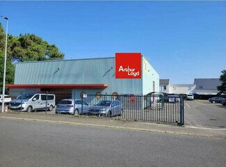 Plus de détails pour Local d'activités à louer