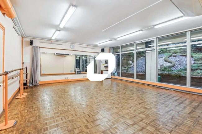 Plus de détails pour Bureau à vendre