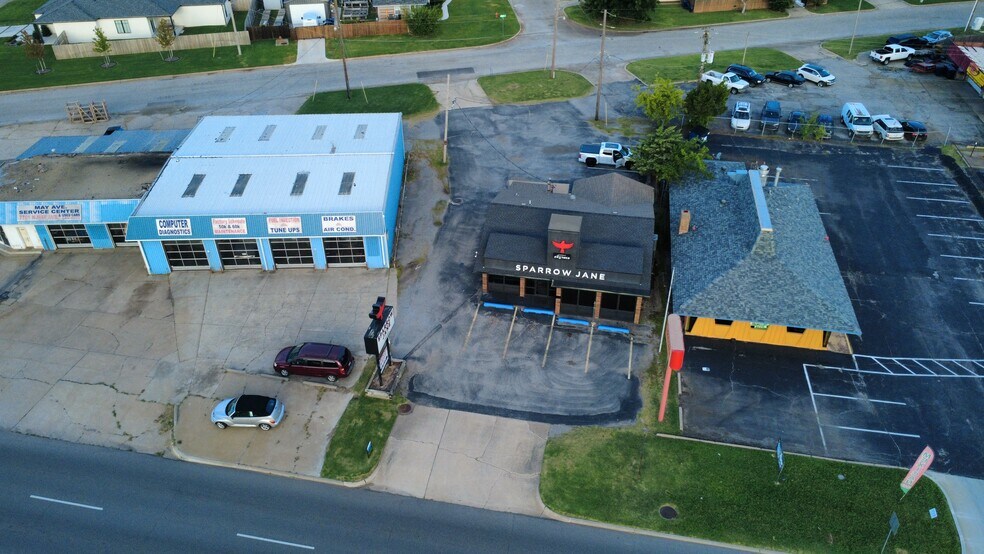 7727 N May Ave, Oklahoma City, OK à louer - Photo de l’immeuble – Image 3 sur 9