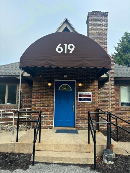 619A Dalton St, Emmaus, PA à louer - Photo de l’immeuble – Image 3 sur 10