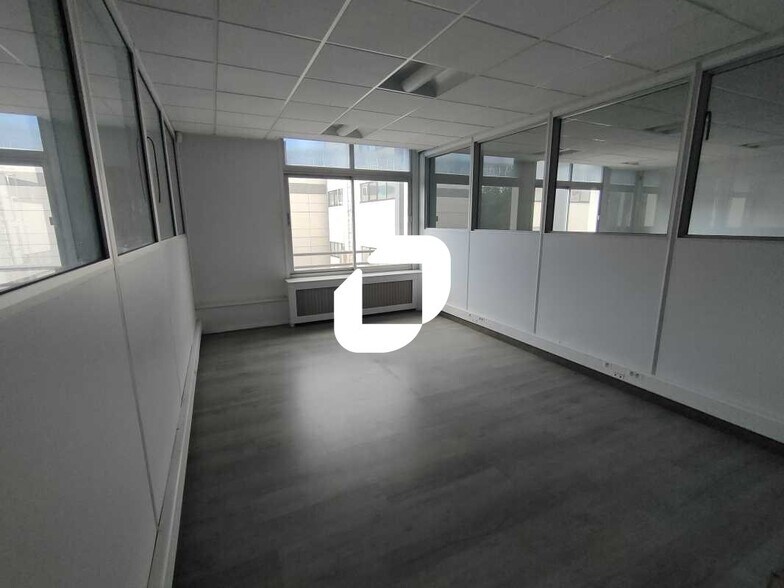 Bureau dans Argenteuil à louer - Photo intérieure – Image 3 sur 17