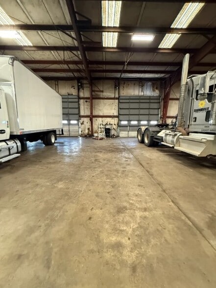 1060 Grimmett Dr, Shreveport, LA à louer - Photo intérieure – Image 3 sur 9