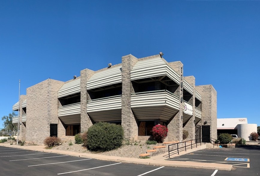 11070 N 24th Ave, Phoenix, AZ à vendre - Photo de l’immeuble – Image 3 sur 4