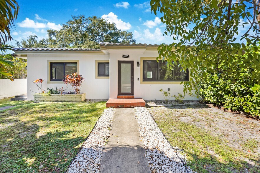 6822 NE 5th Ave, Miami, FL à vendre - Photo de l’immeuble – Image 1 sur 2